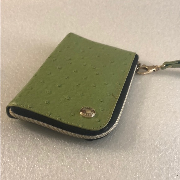 Perillini olive green wristlet - Picture 16 of 16